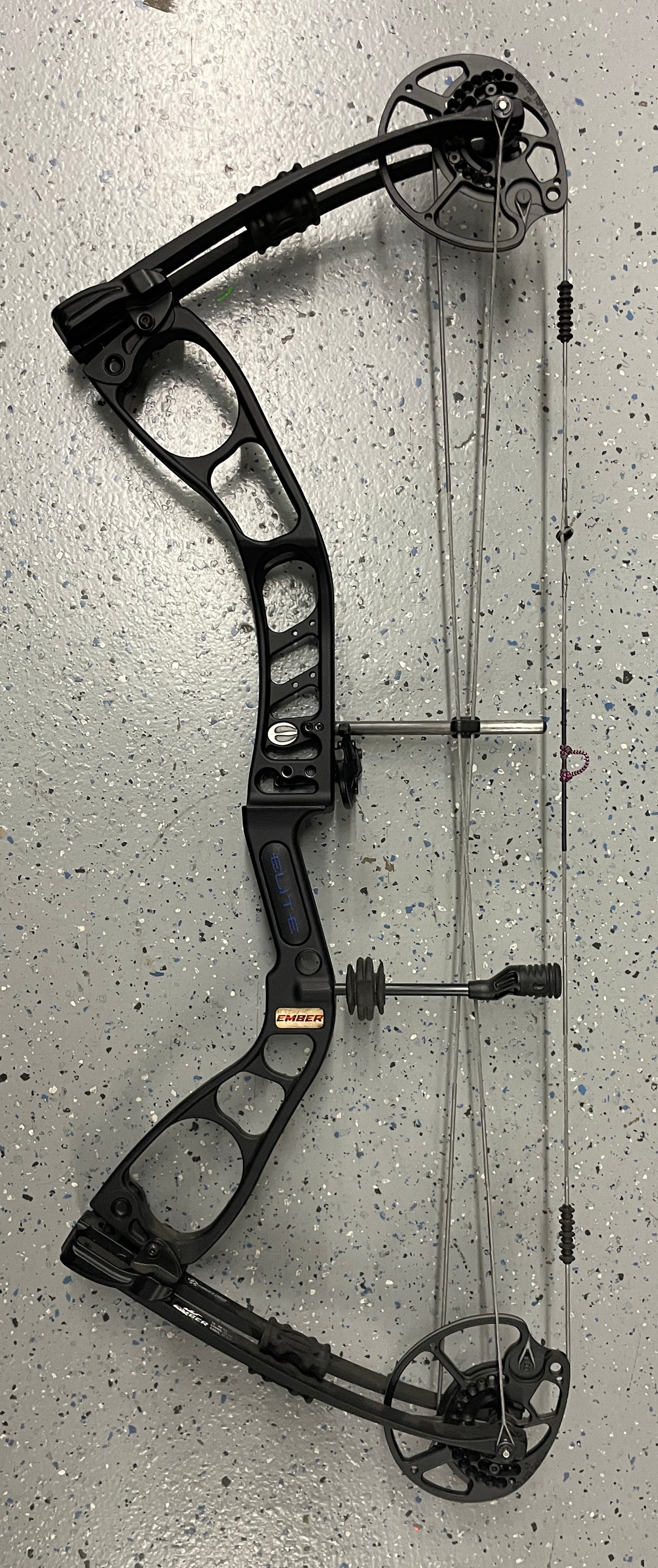 Elite Ember Compound Bow USED